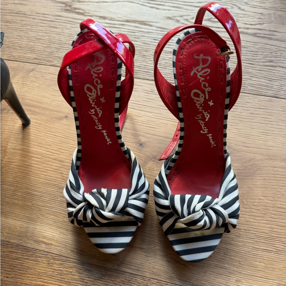 Alice & Olivia Size 5 Red | White | Black